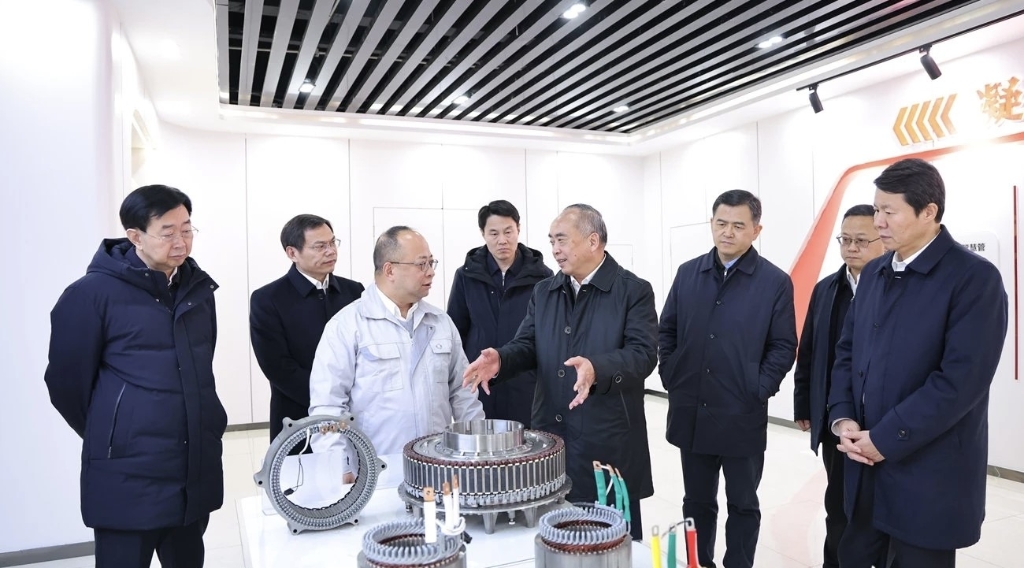 开足马力“赶订单”，奋力冲刺“开门红”  | 山东省委书记林武调研百乐博鹤壁工厂新能源电驱动项目